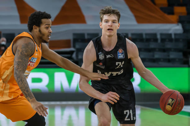 冷静的比赛 冷静的比赛