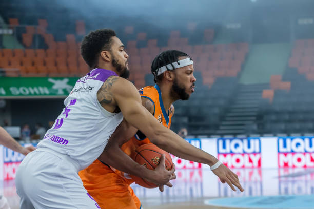 在接受采访 在接受采访