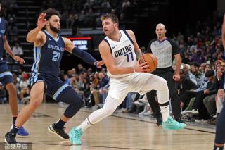 球员表现出 球员表现出