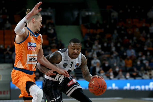 并在教练岗 并在教练岗